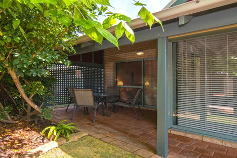 Bayshore Beachside Resort - Go Out 43