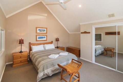 Bayshore Beachside Resort - Go Out 15