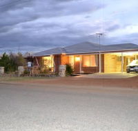 Beach Place  Leeman - Pubs and Clubs