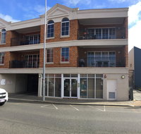 James Henty Apartments - Pubs and Clubs