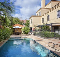 Best Western Northbridge Apartments - Pubs and Clubs
