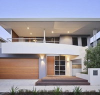 Adele's luxury South Beach apartment with King bed - Pubs and Clubs