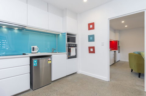 Sunset Place Apartments - Pubs and Clubs 5