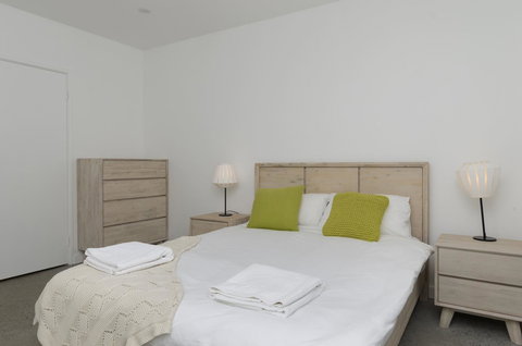 Sunset Place Apartments - Pubs and Clubs 24