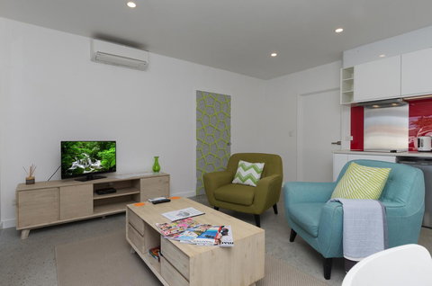 Sunset Place Apartments - Pubs and Clubs 30