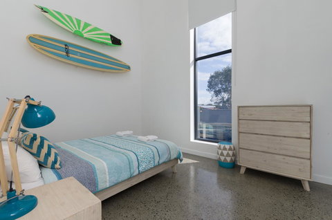 Sunset Place Apartments - Pubs and Clubs 36
