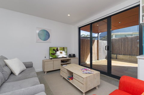 Sunset Place Apartments - Pubs and Clubs 7