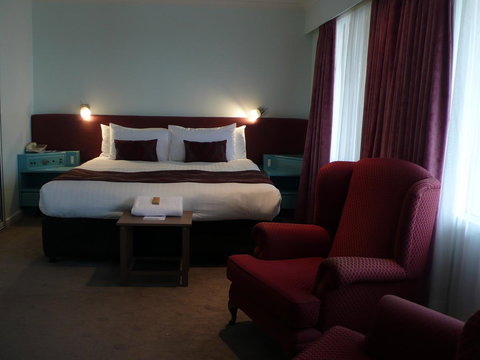 SureStay Hotel By Best Western The Clarence On Melville - Pubs and Clubs 33