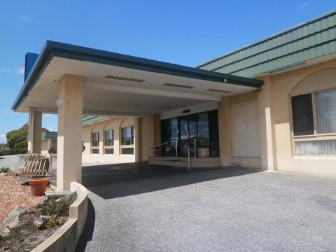 SureStay Hotel By Best Western The Clarence On Melville - Pubs and Clubs 31