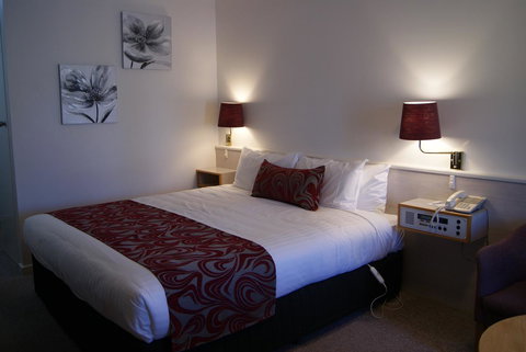 SureStay Hotel By Best Western The Clarence On Melville - Pubs and Clubs 36