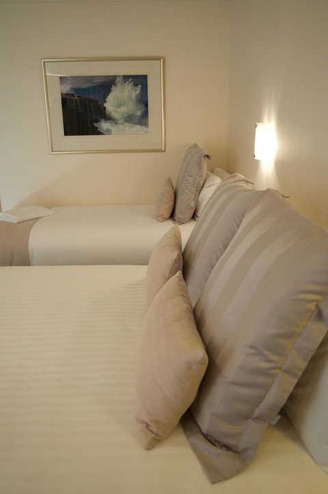 SureStay Hotel By Best Western The Clarence On Melville - Pubs and Clubs 30