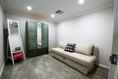 Studio Style Mindarie Marina - Pubs and Clubs 7