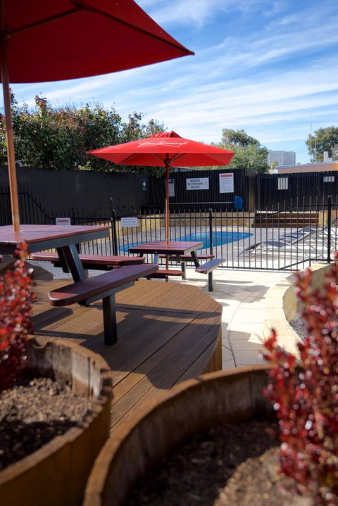 The Murray Hotel - Go Out 8