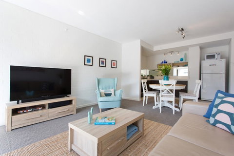 Beachside Living - South Fremantle - Go Out 1