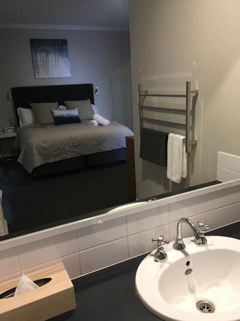 Margarets Forest - Pubs and Clubs 5