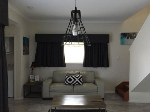 Margarets Forest - Pubs and Clubs 25