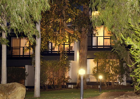 Margarets Forest - Pubs and Clubs 38