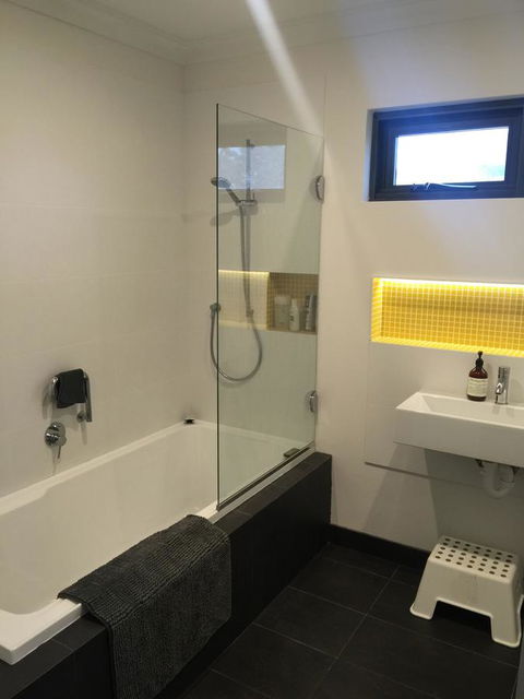 The Pool House - Fremantle - Pubs and Clubs 6