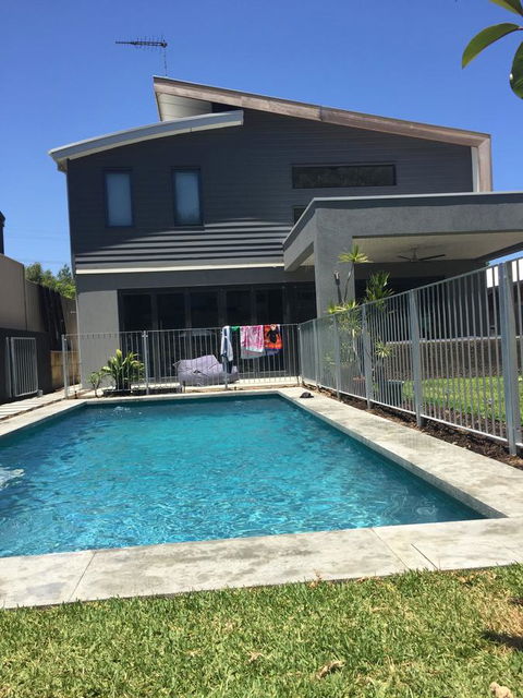 The Pool House - Fremantle - Pubs and Clubs 28