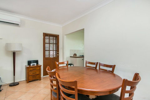 Coranda Lodge - Pubs and Clubs 7