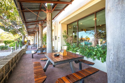 Nightcap At Wanneroo Tavern - Pubs and Clubs 10