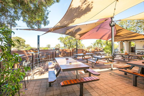 Nightcap At Wanneroo Tavern - Pubs and Clubs 7