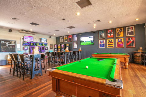 Nightcap At Wanneroo Tavern - Pubs and Clubs 5