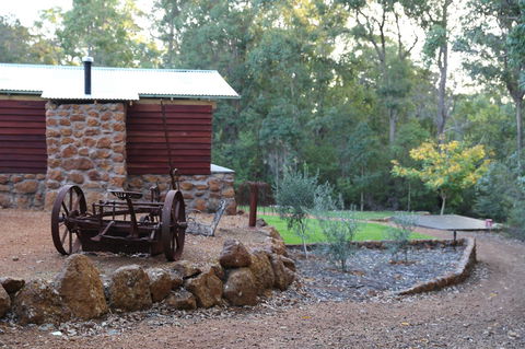 Nannup Bush Retreat - Pubs and Clubs 25