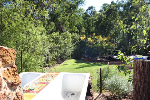 Nannup Bush Retreat - Pubs and Clubs 23