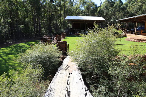 Nannup Bush Retreat - Pubs and Clubs 22