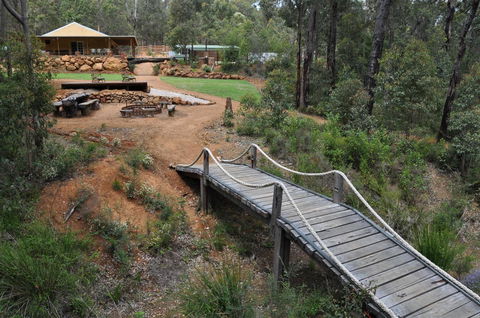 Nannup Bush Retreat - Pubs and Clubs 32