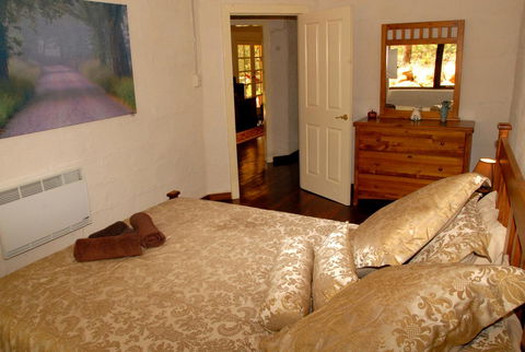 Nannup Bush Retreat - Pubs and Clubs 35