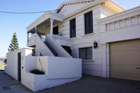 Ada South Fremantle - Pubs and Clubs 27