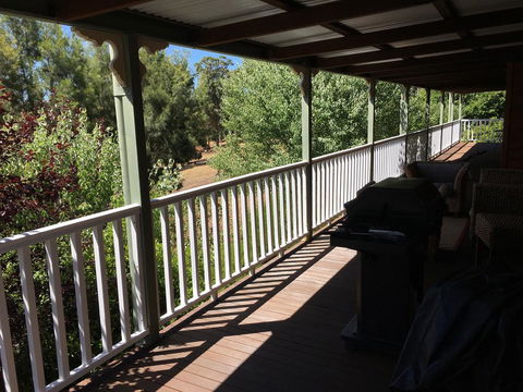 Tegwan's Nest Holiday Home - Pubs and Clubs 24