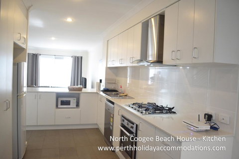 North Coogee Beach House - Go Out 18