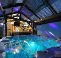 South Yunderup Holiday Rental - Pubs and Clubs