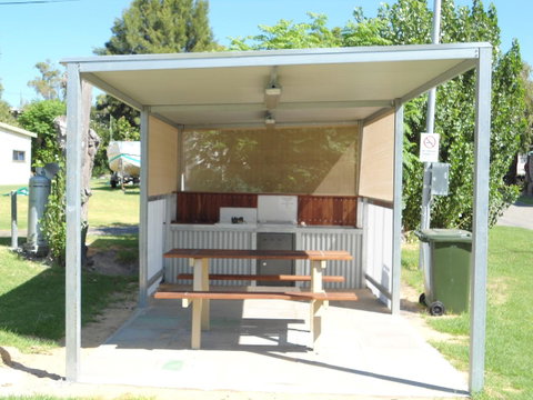 Mandurah Coastal Holiday Park - Pubs and Clubs 44
