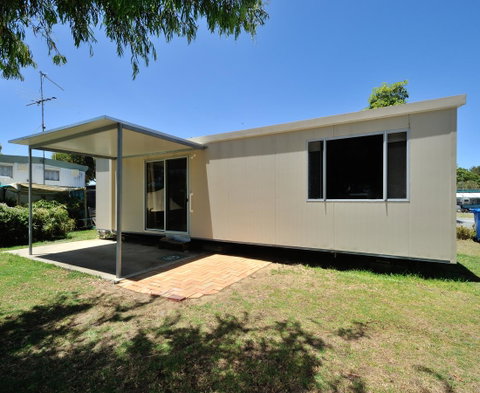Mandurah Coastal Holiday Park - Pubs and Clubs 29