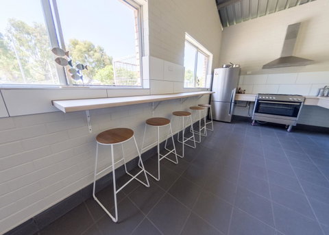 Mandurah Coastal Holiday Park - Pubs and Clubs 42