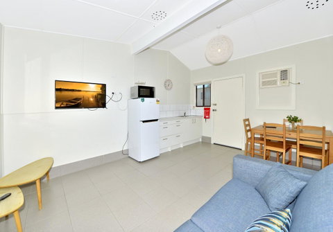 Mandurah Coastal Holiday Park - Pubs and Clubs 10