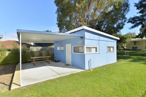 Mandurah Coastal Holiday Park - Pubs and Clubs 6