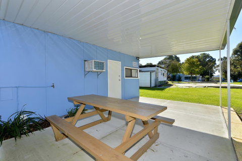 Mandurah Coastal Holiday Park - Pubs and Clubs 7