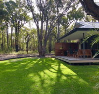Amaroo Retreat  Spa - Pubs and Clubs