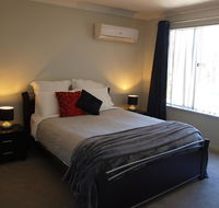 Hamersley Apartment - Pubs and Clubs