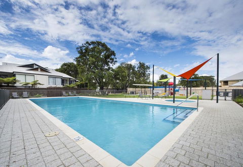 Beach Retreat - Busselton - Go Out 1