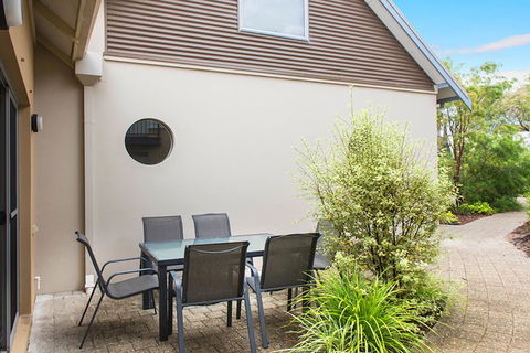Beach Retreat - Busselton - Go Out 10