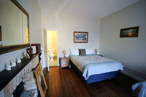 My Place Colonial Accommodation - Go Out 35