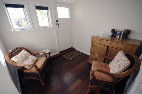 My Place Colonial Accommodation - Go Out 17