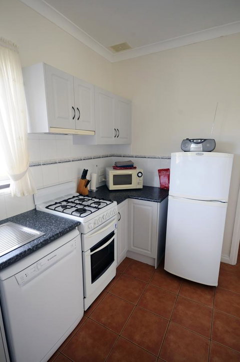 My Place Colonial Accommodation - Go Out 3