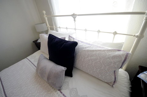 My Place Colonial Accommodation - Go Out 29